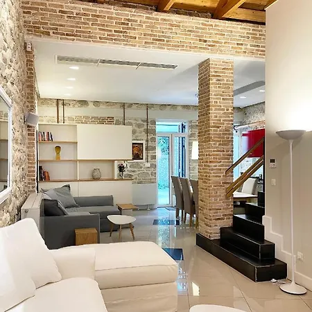 Blue Domino Luxury * פאטרה