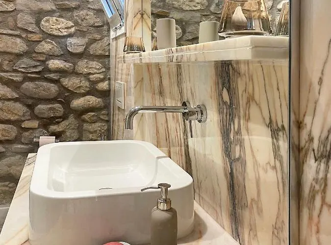 Blue Domino Luxury *