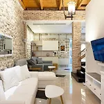Blue Domino Luxury باترا