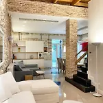 Blue Domino Luxury * باترا
