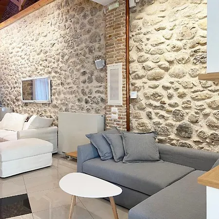 Blue Domino Luxury Villa *