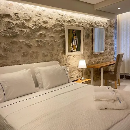 Blue Domino Luxury *