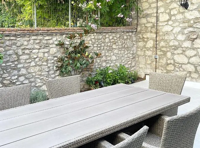 Blue Domino Luxury Villa